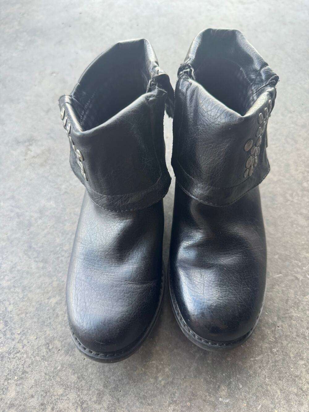 Bare Traps Women's Black Studded Ankle Boots Buckle Zip Size 7M